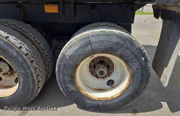 image for item EV1587 2014 Ranco Anvil 24-26QF end dump trailer