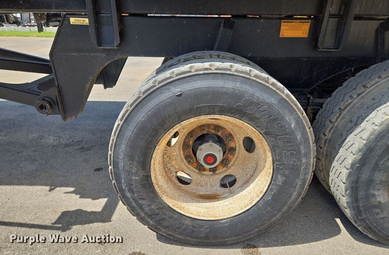 image for item EV1587 2014 Ranco Anvil 24-26QF end dump trailer