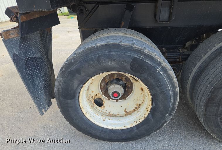 image for item EV1587 2014 Ranco Anvil 24-26QF end dump trailer