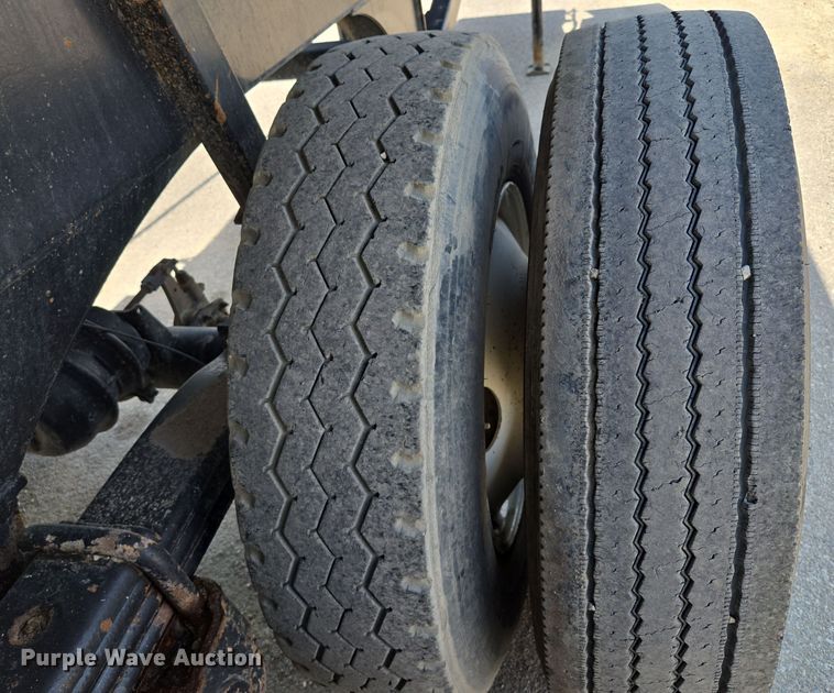 image for item EV1587 2014 Ranco Anvil 24-26QF end dump trailer