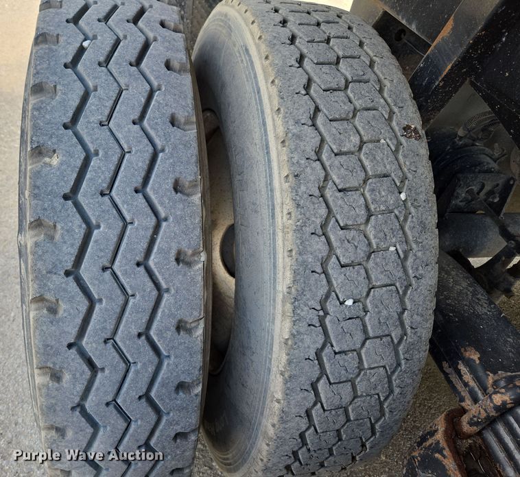 image for item EV1587 2014 Ranco Anvil 24-26QF end dump trailer