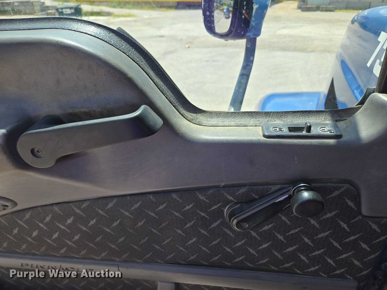 image for item EV1588 2012 Mack CHU613 semi truck