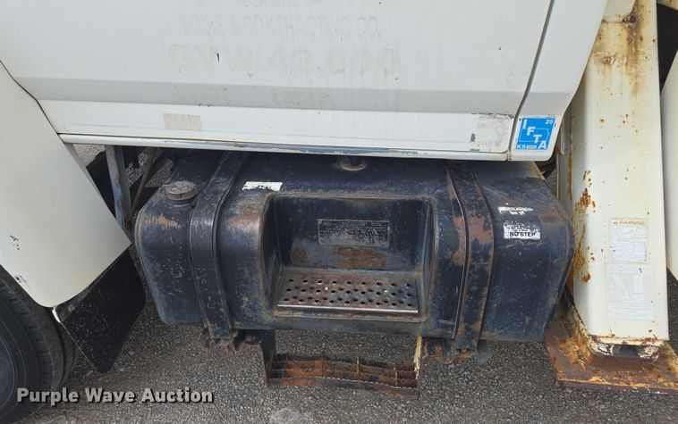 image for item EV1590 1997 Ford F800 digger derrick truck