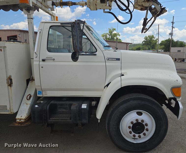 image for item EV1590 1997 Ford F800 digger derrick truck