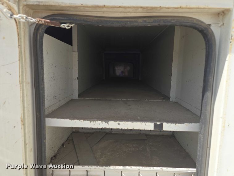 image for item EV1590 1997 Ford F800 digger derrick truck