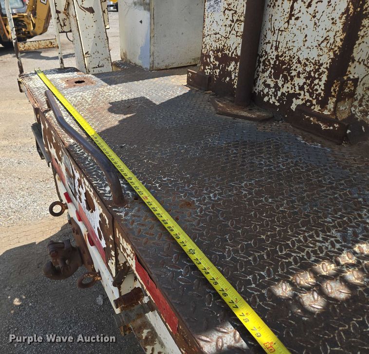 image for item EV1590 1997 Ford F800 digger derrick truck