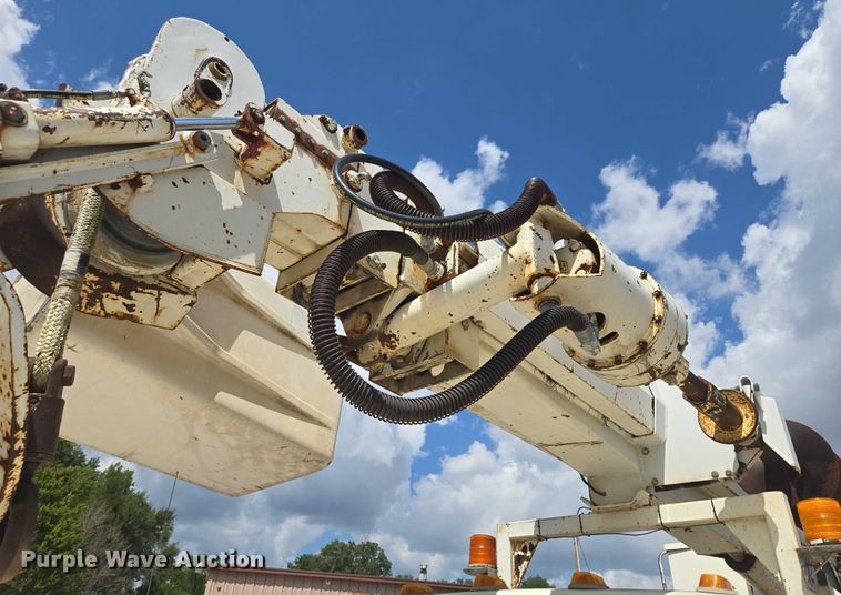 image for item EV1590 1997 Ford F800 digger derrick truck