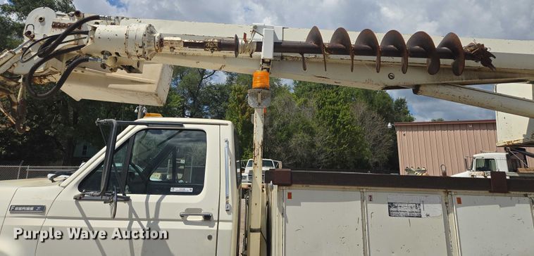 image for item EV1590 1997 Ford F800 digger derrick truck