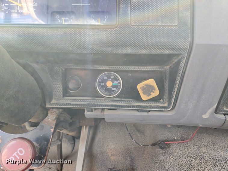 image for item EV1590 1997 Ford F800 digger derrick truck