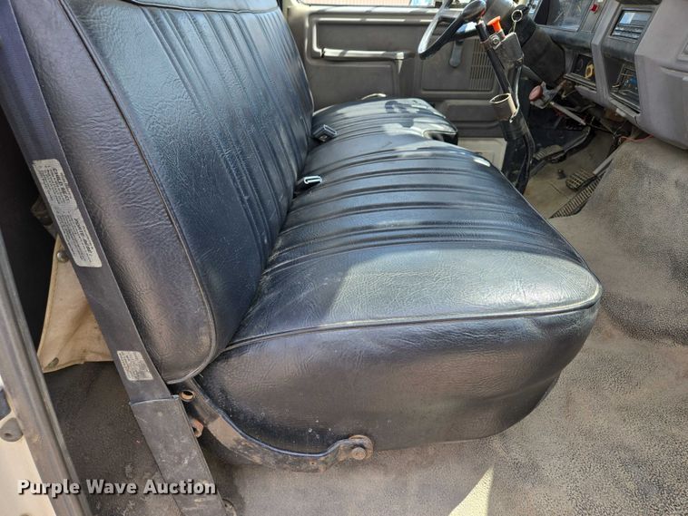 image for item EV1590 1997 Ford F800 digger derrick truck