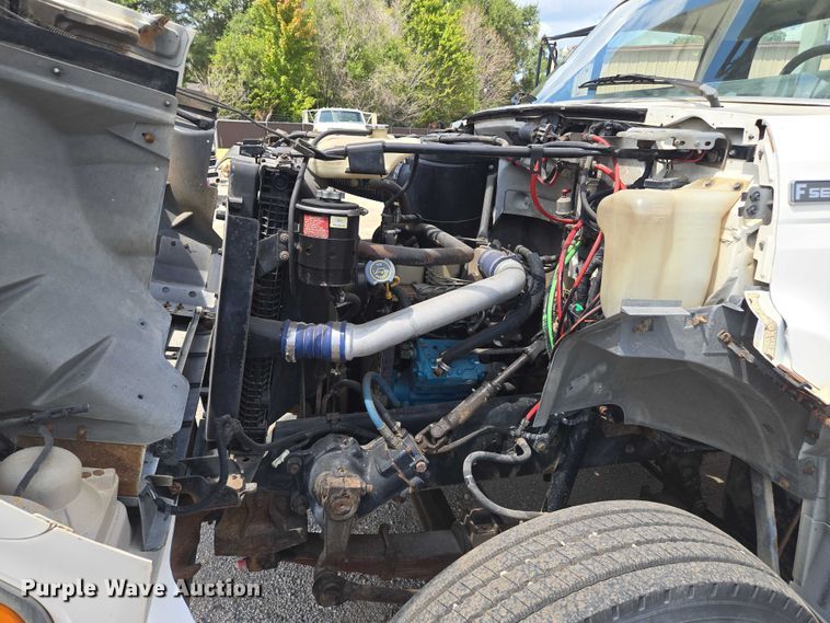 image for item EV1590 1997 Ford F800 digger derrick truck