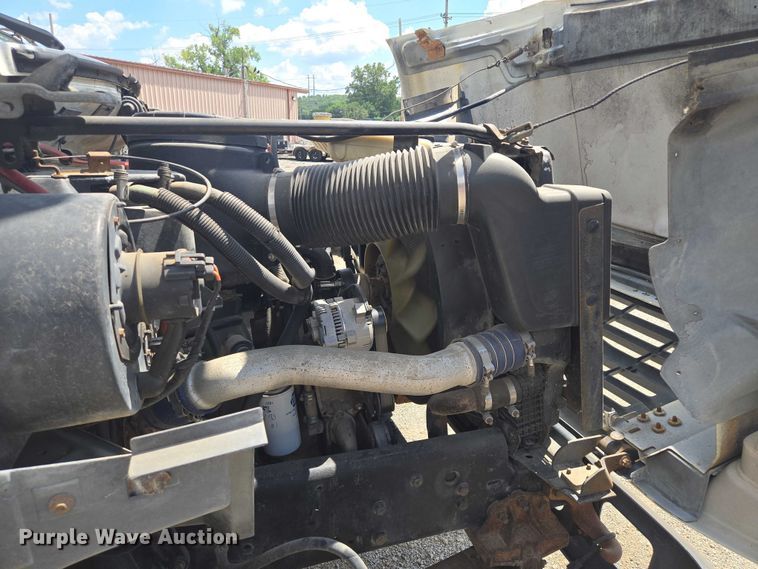 image for item EV1590 1997 Ford F800 digger derrick truck