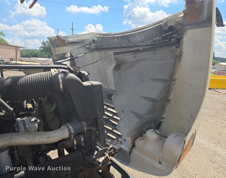 image for item EV1590 1997 Ford F800 digger derrick truck