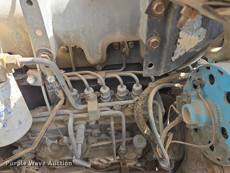 image for item EV1591 1988 Ford F800 truck cab and chassis