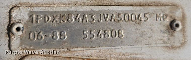 image for item EV1591 1988 Ford F800 truck cab and chassis