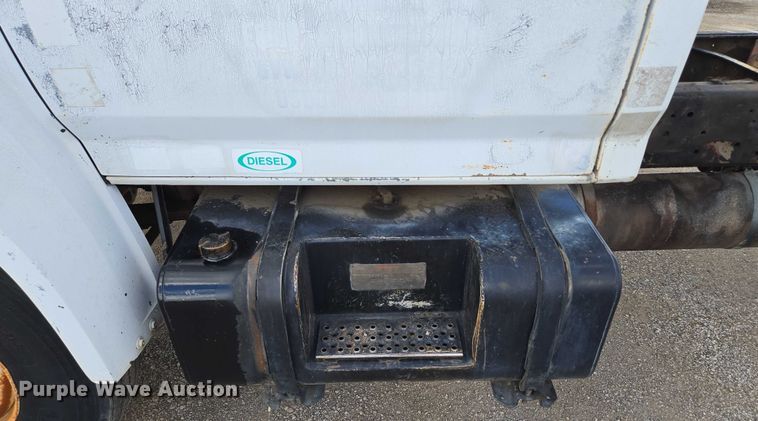 image for item EV1592 1988 Ford F800 