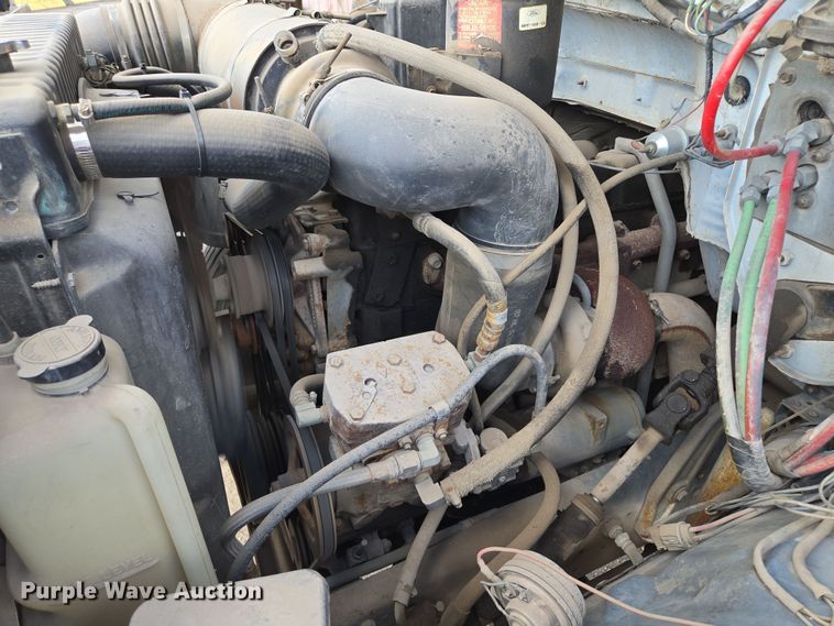 image for item EV1592 1988 Ford F800 