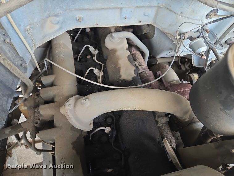 image for item EV1592 1988 Ford F800 