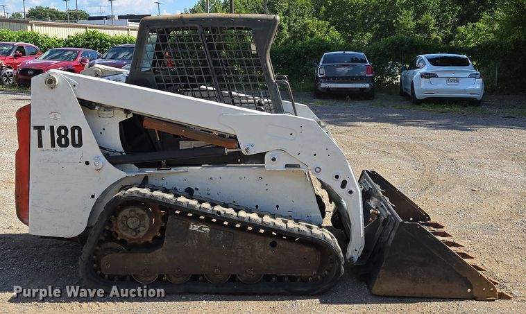 MINI CARGADOR SOBRE ORUGAS 2008 BOBCAT T180