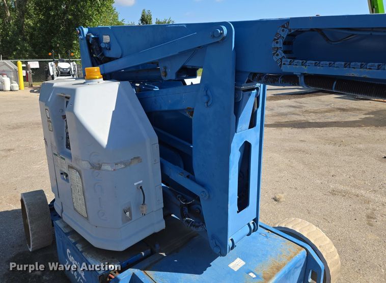 image for item EV1597 1998 Genie Z-34/22N boom lift