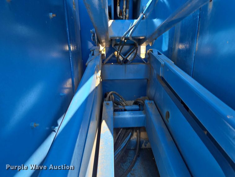 image for item EV1597 1998 Genie Z-34/22N boom lift