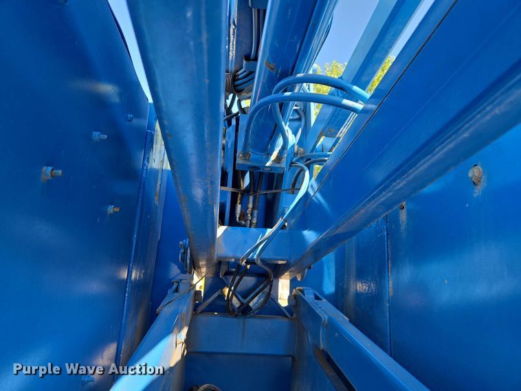 image for item EV1597 1998 Genie Z-34/22N boom lift