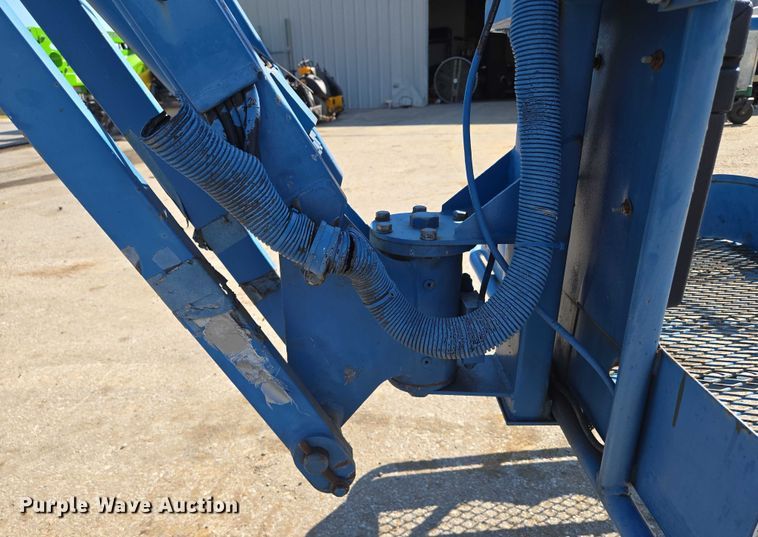 image for item EV1597 1998 Genie Z-34/22N boom lift