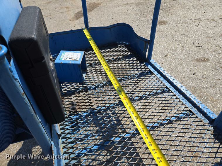 image for item EV1597 1998 Genie Z-34/22N boom lift