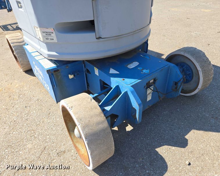 image for item EV1597 1998 Genie Z-34/22N boom lift