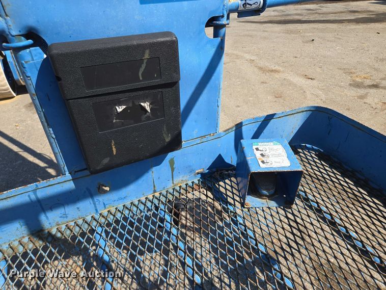 image for item EV1597 1998 Genie Z-34/22N boom lift