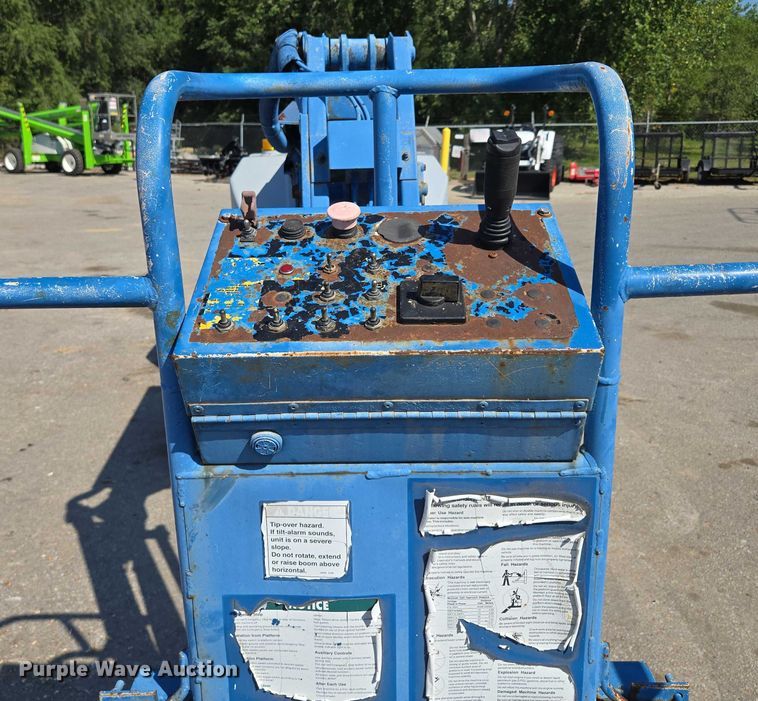 image for item EV1597 1998 Genie Z-34/22N boom lift