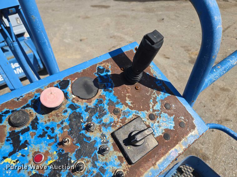 image for item EV1597 1998 Genie Z-34/22N boom lift