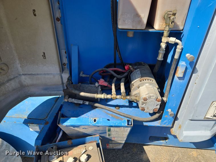image for item EV1597 1998 Genie Z-34/22N boom lift