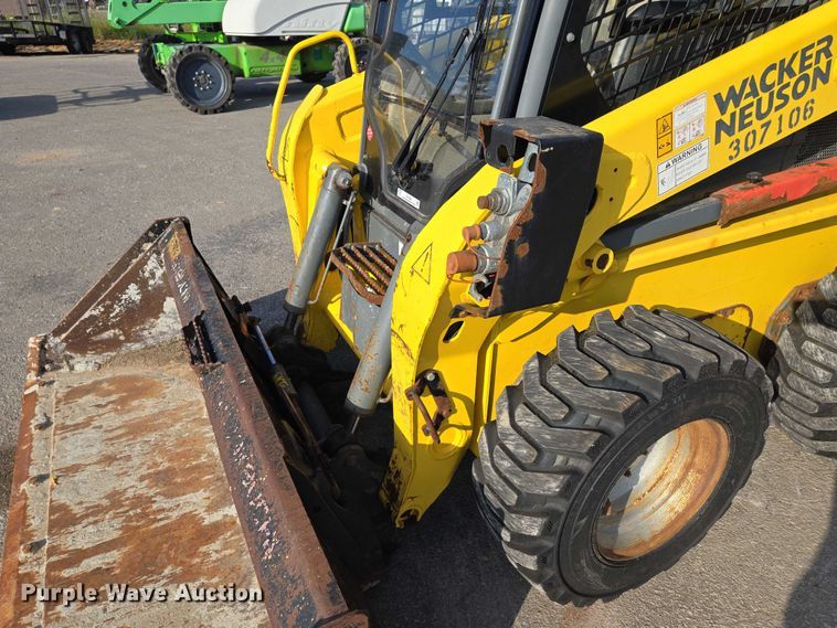 image for item EV1604 Wacker Neuson SW 28 skid steer loader