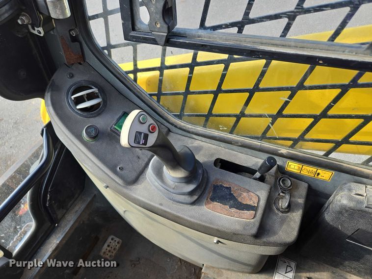 image for item EV1604 Wacker Neuson SW 28 skid steer loader