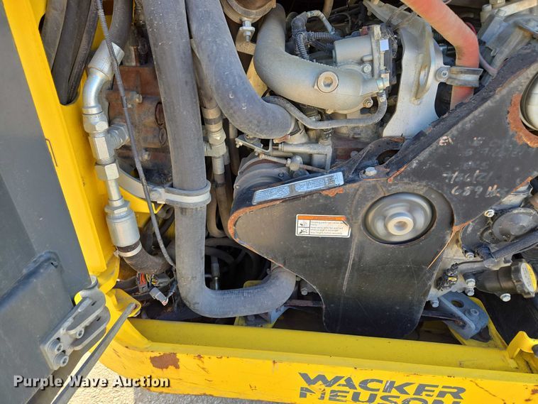 image for item EV1604 Wacker Neuson SW 28 skid steer loader