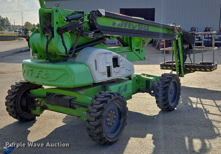 image for item EV1605 Nifty SP64 boom lift