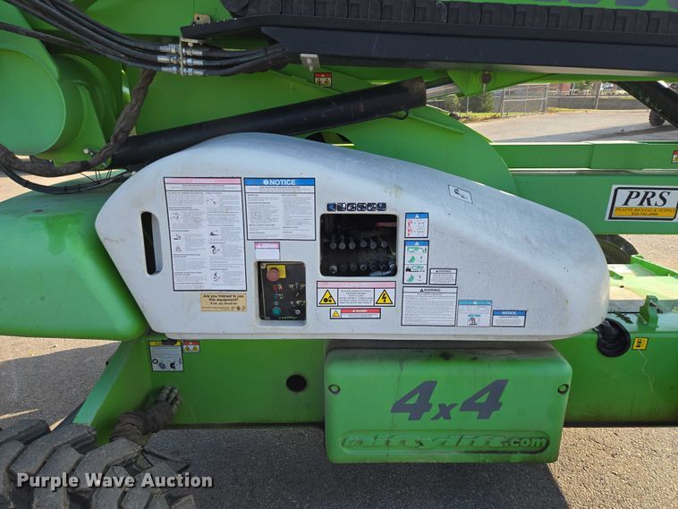 image for item EV1605 Nifty SP64 boom lift