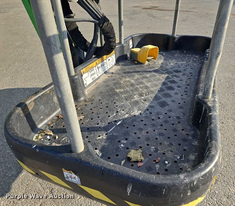 image for item EV1605 Nifty SP64 boom lift