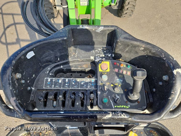 image for item EV1605 Nifty SP64 boom lift