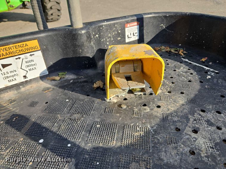 image for item EV1605 Nifty SP64 boom lift