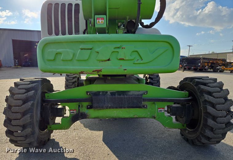 image for item EV1605 Nifty SP64 boom lift