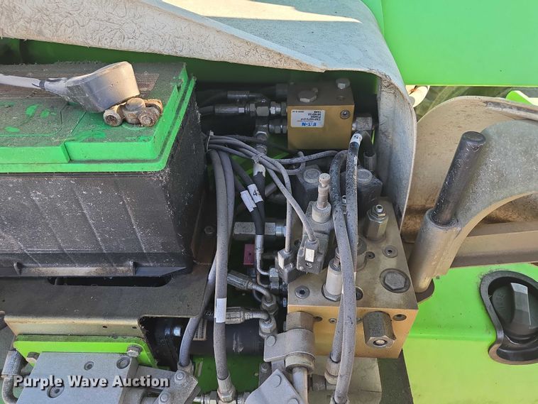 image for item EV1605 Nifty SP64 boom lift