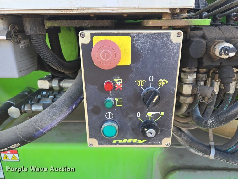 image for item EV1605 Nifty SP64 boom lift