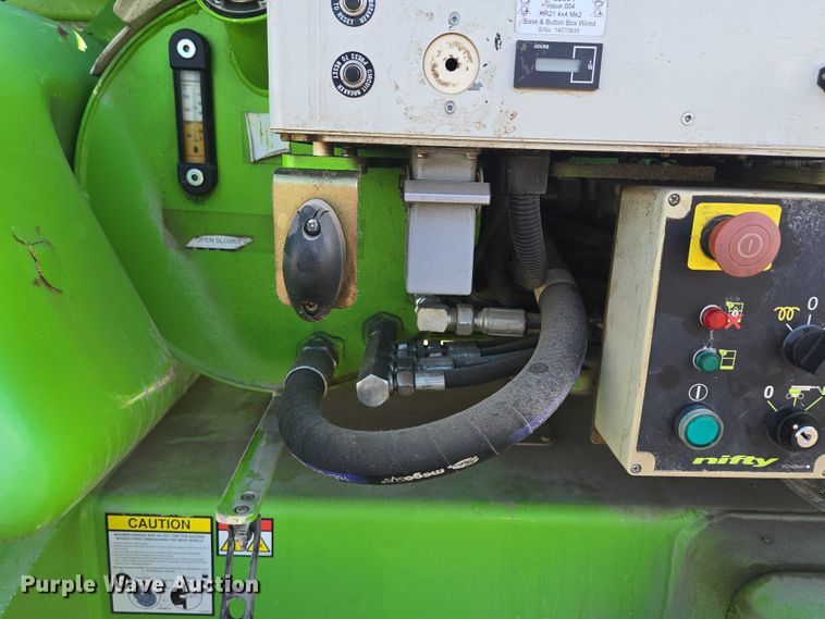 image for item EV1605 Nifty SP64 boom lift