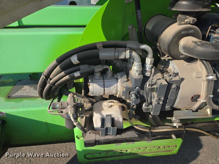 image for item EV1605 Nifty SP64 boom lift