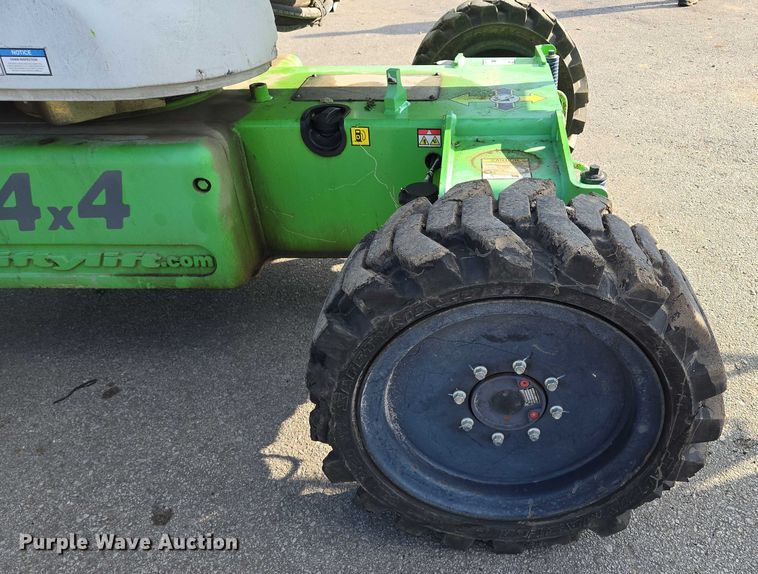 image for item EV1605 Nifty SP64 boom lift