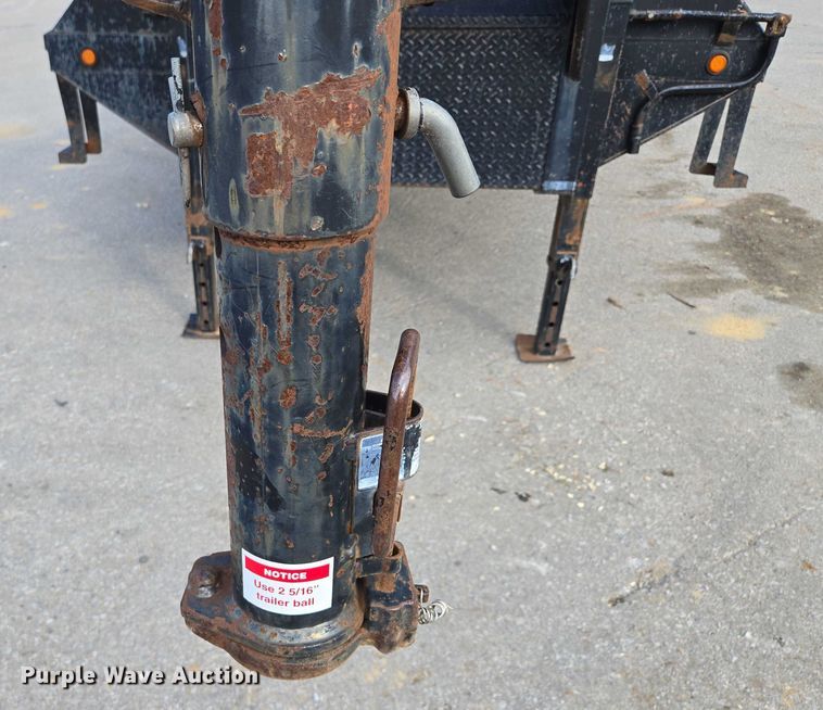 image for item EV1606 2010 Maxey Trailers Mfg.. equipment trailer