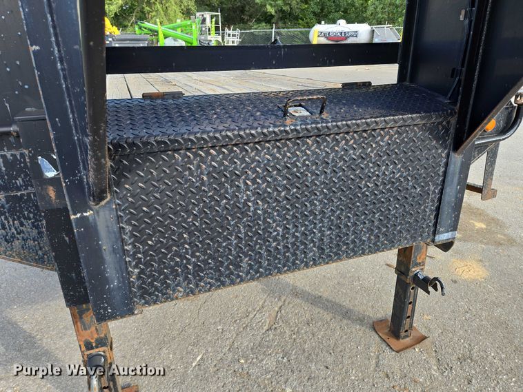 image for item EV1606 2010 Maxey Trailers Mfg.. equipment trailer