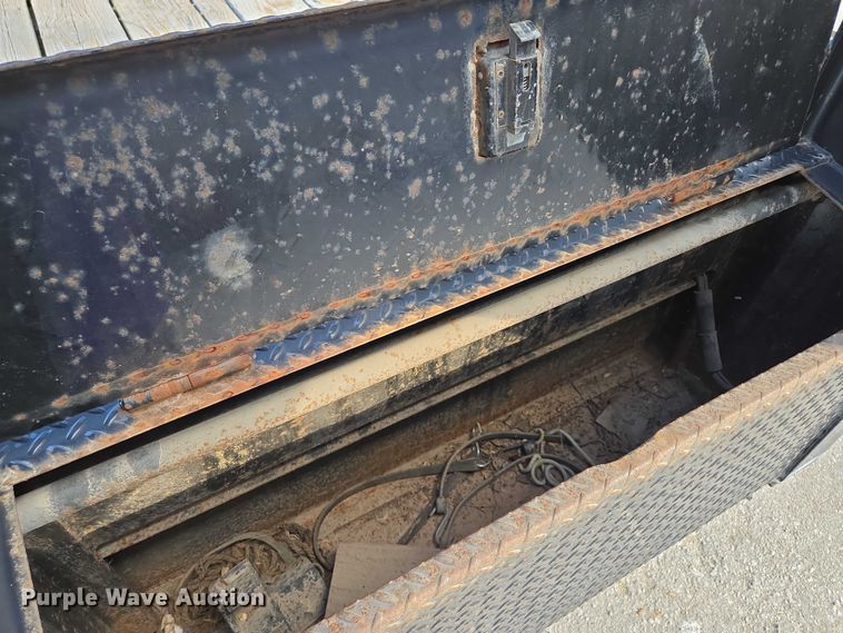 image for item EV1606 2010 Maxey Trailers Mfg.. equipment trailer